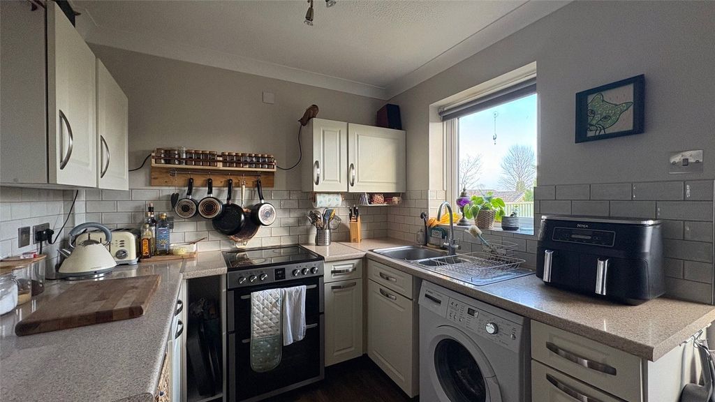 Property photo 3 of 8 Picture No. 08