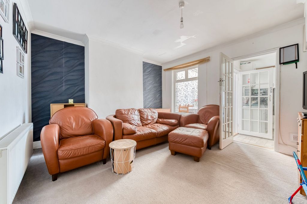 Property photo 2 of 24