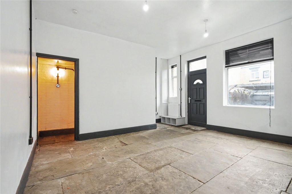 Property photo 3 of 10 Picture No. 07