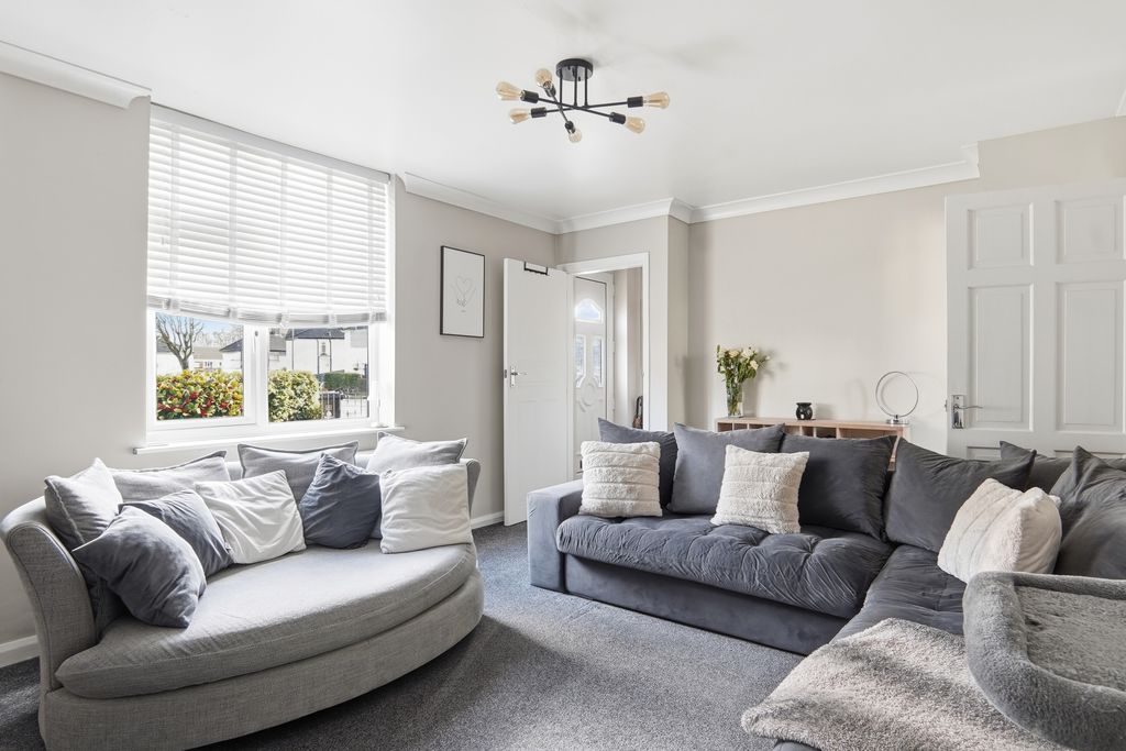 Property photo 3 of 17 Woodstockroad007