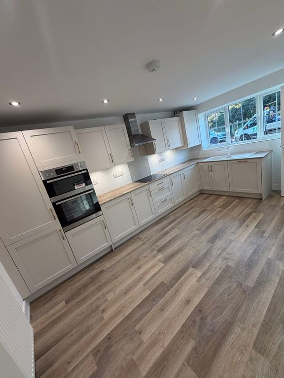 Property photo 2 of 6 Photo 3