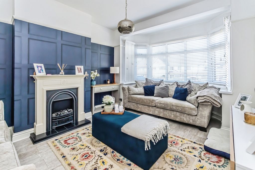 Property photo 2 of 26 Pbox-Img.Jpg