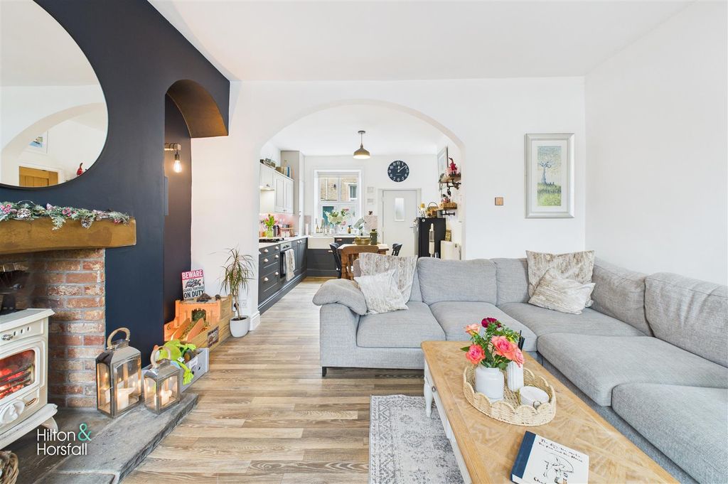 Property photo 3 of 14 Warehouse Lane