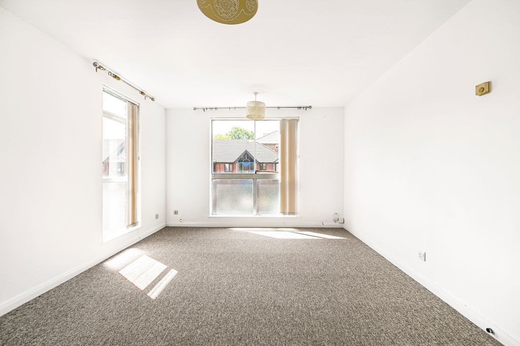Property photo 3 of 9 4_53545