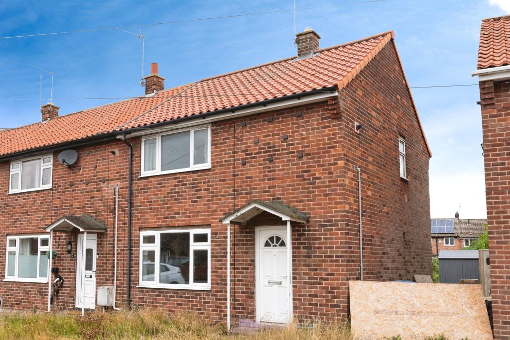 Property photo 1 of 12
