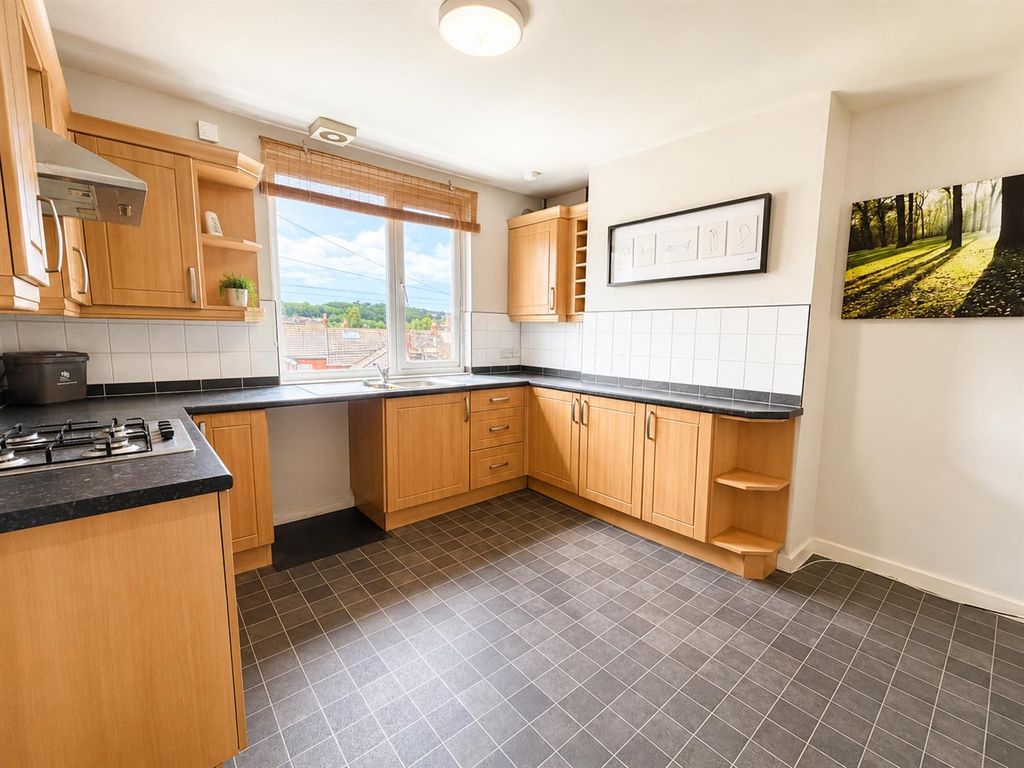 Property photo 1 of 13 6
