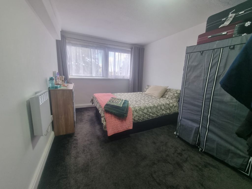 Property photo 3 of 5 Photo-2025-10-02-09-40-41.Jpg