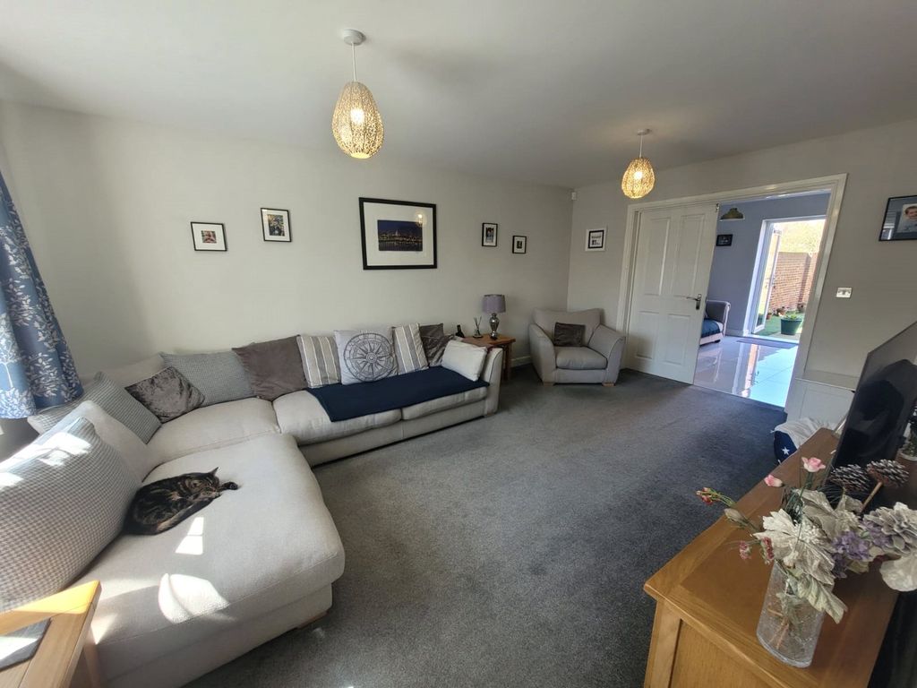 Property photo 3 of 21 Picture No. 07