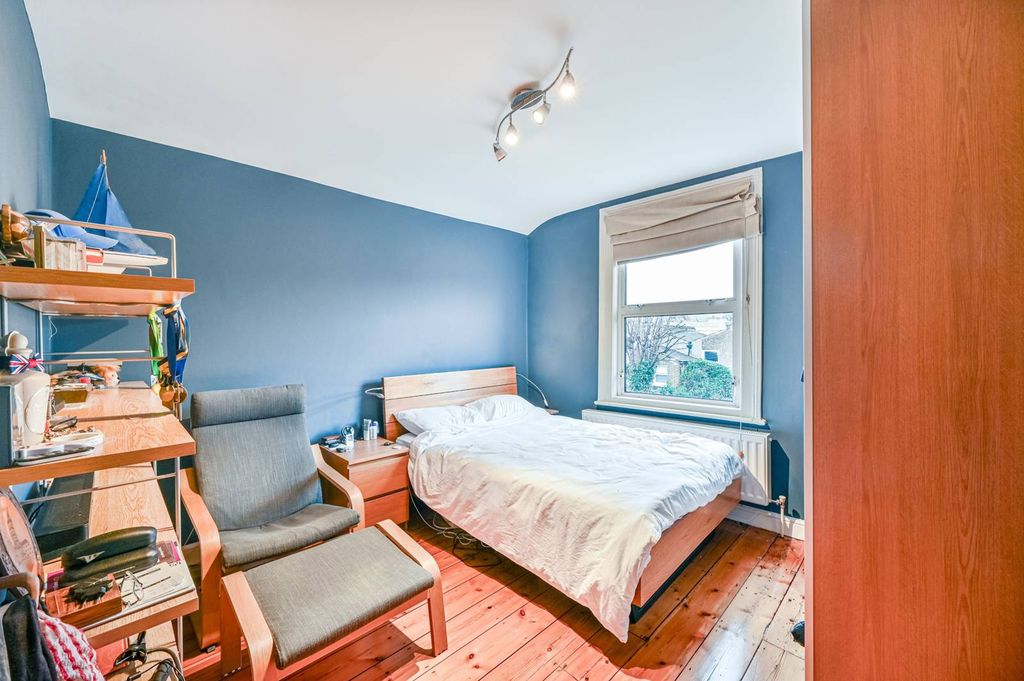 Property photo 3 of 19