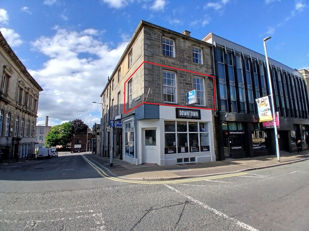 Property photo 1 of 8 Photo 10