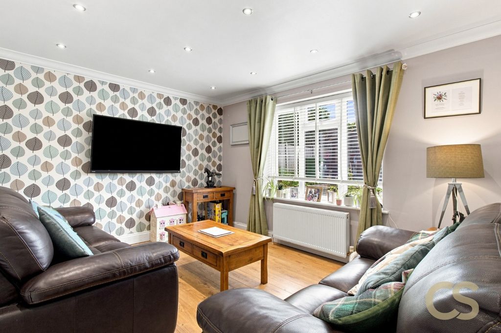 Property photo 2 of 34 5412442