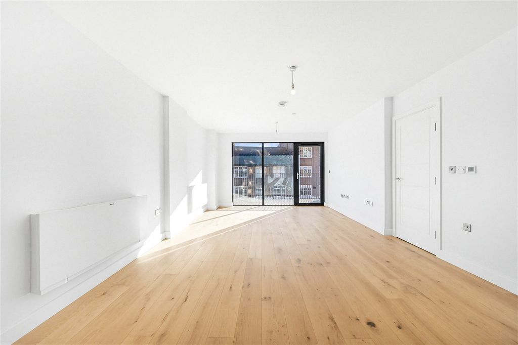 Property photo 1 of 17 Picture No. 13