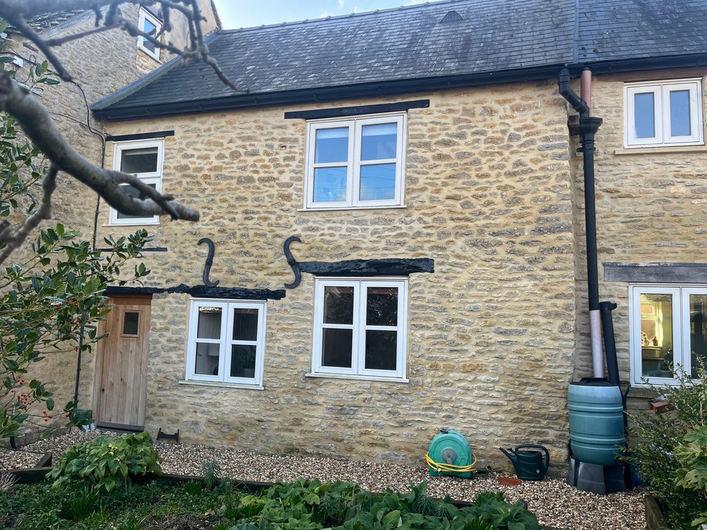 Property photo 2 of 16 Front Of The Cottage