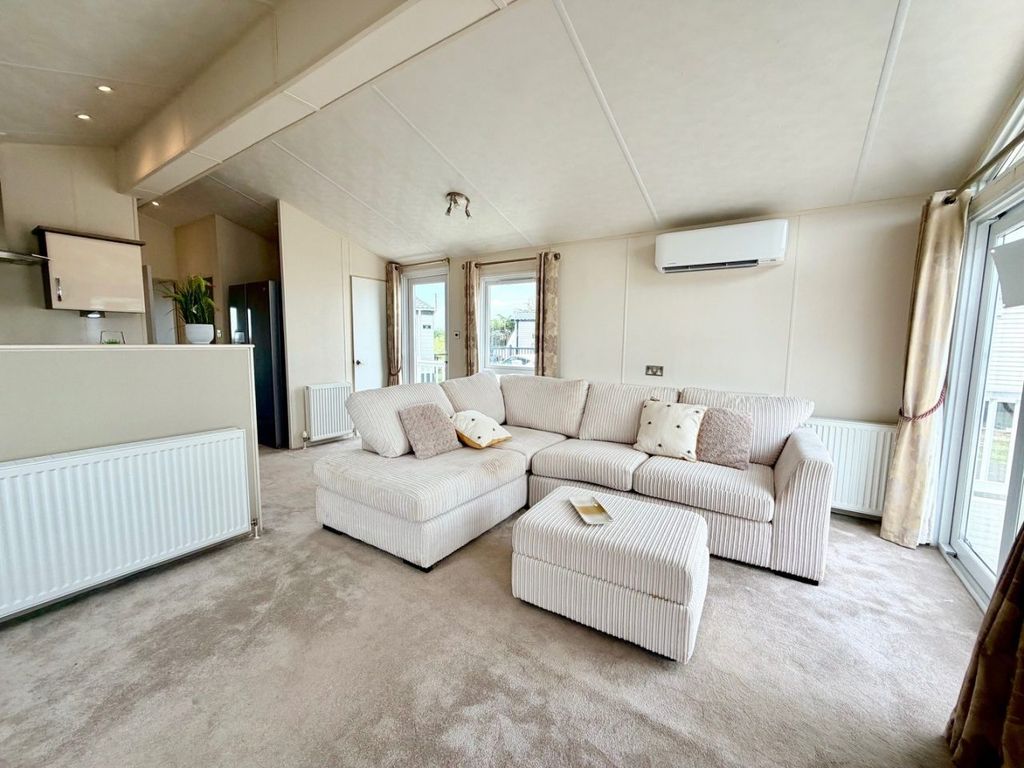 Property photo 2 of 9 Delta Cambridge Lodge 2016 Car0021741 141143761.Jpeg