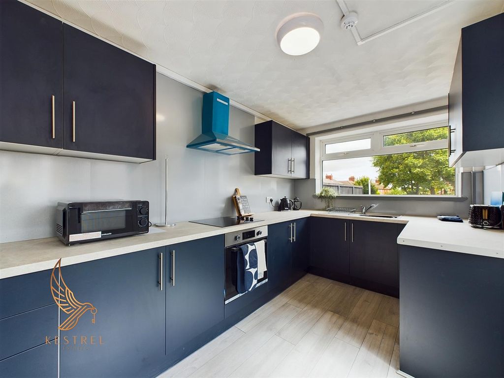 Property photo 3 of 8 Cam03976G0-Pr0024-Still006.Jpg