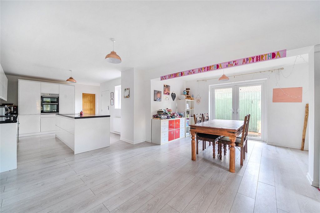 Property photo 3 of 17 Kitchen/Dining