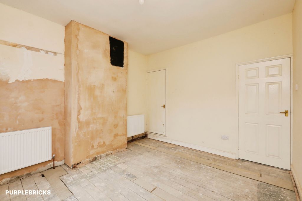 Property photo 3 of 16