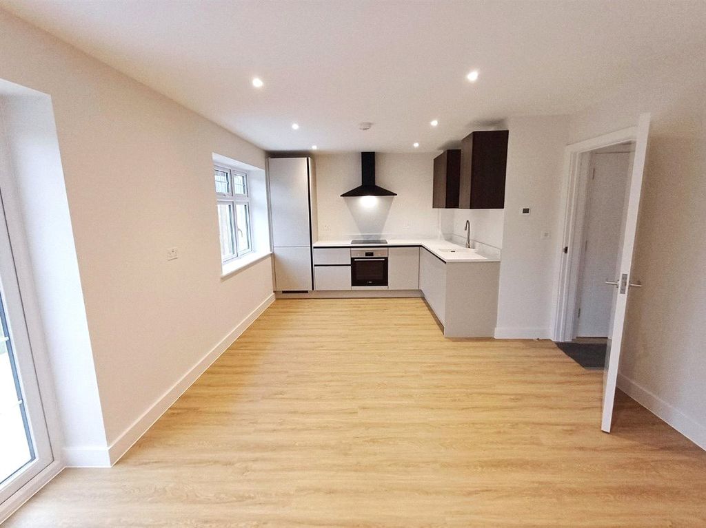 Property photo 2 of 13 Lounge/Kitchen