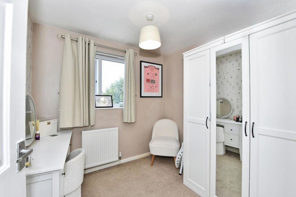Property photo 3 of 15 Pbox-Img.Jpg