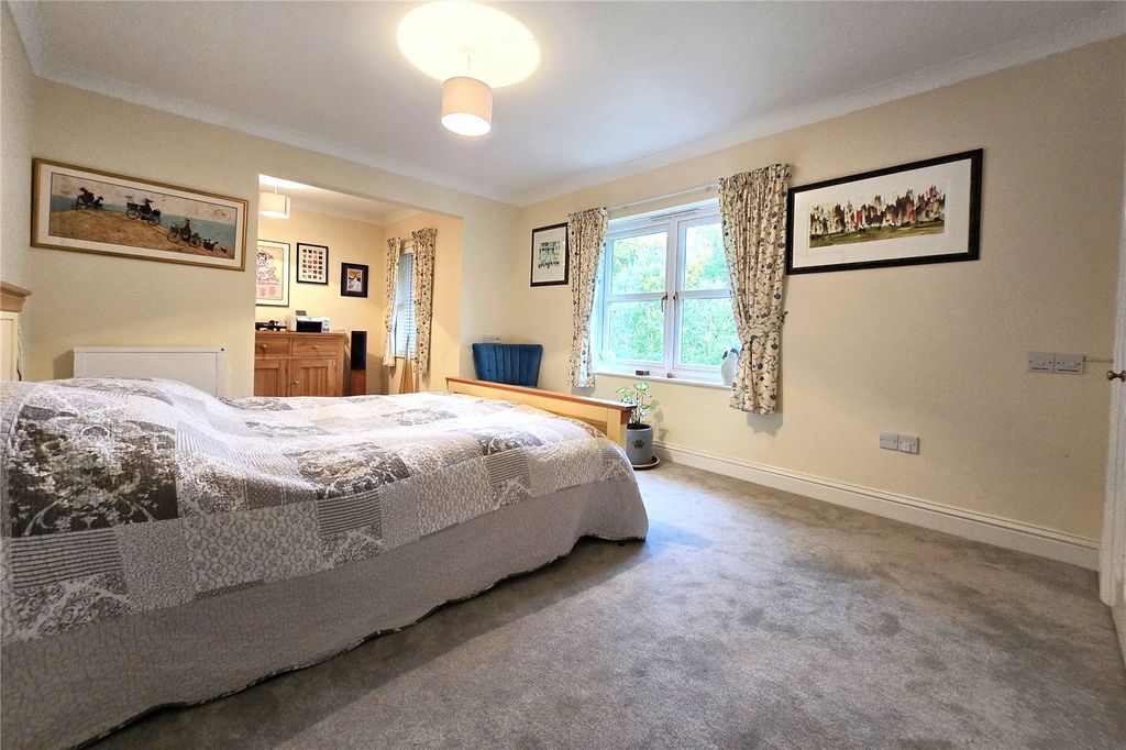 Property photo 3 of 20 Picture No. 28