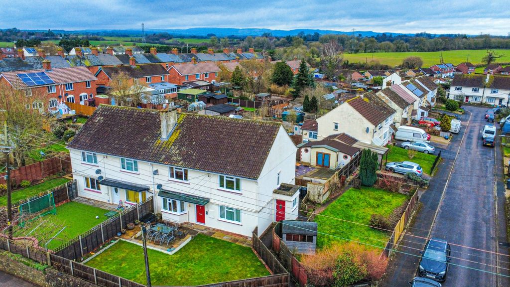 Property photo 1 of 8 4937911