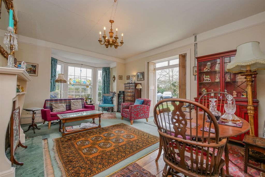 Property photo 2 of 16 Lounge/Dining Room