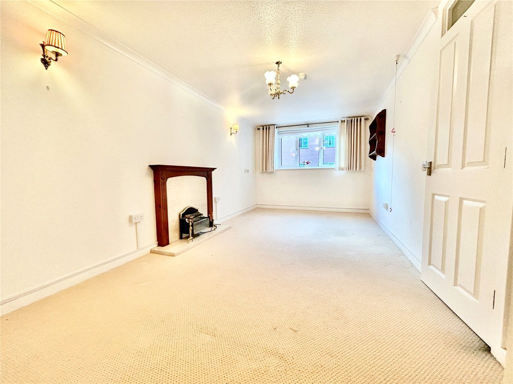 Property photo 2 of 19 Picture No. 17