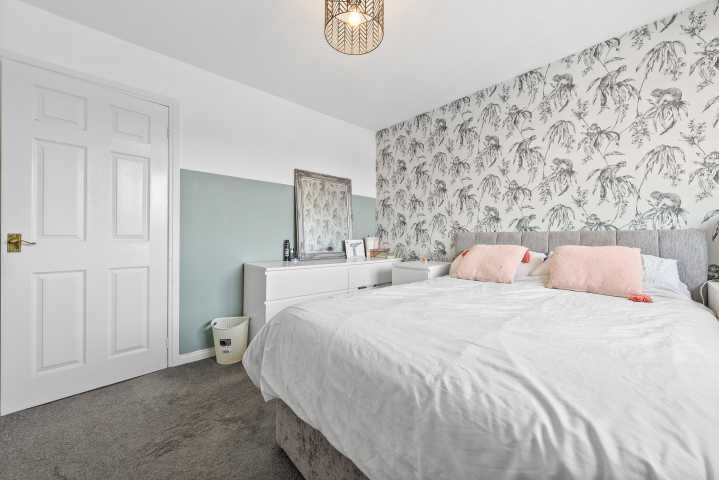 Property photo 3 of 34