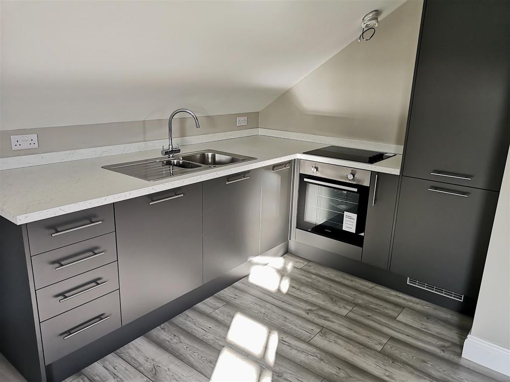 Property photo 3 of 7 Coopers Estate Agents