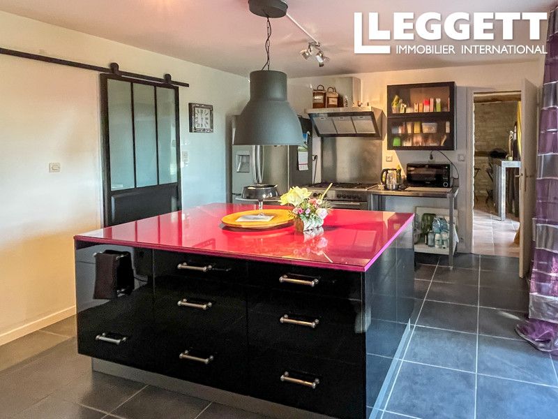 Property photo 3 of 10