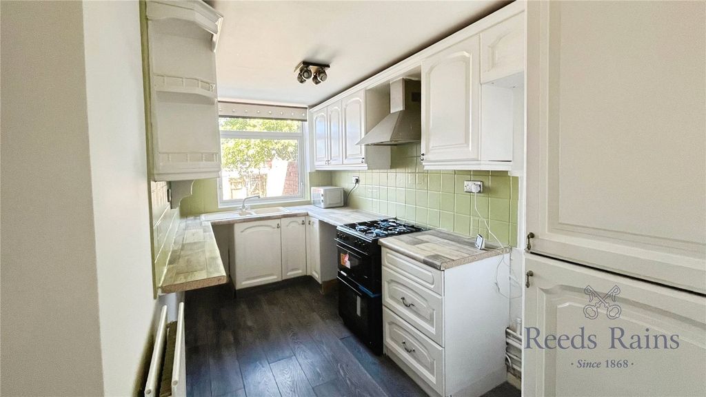 Property photo 2 of 10 Picture No. 26