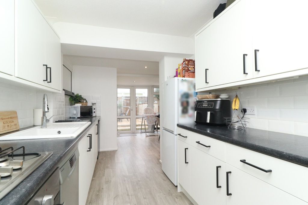 Property photo 2 of 12 Picture 2