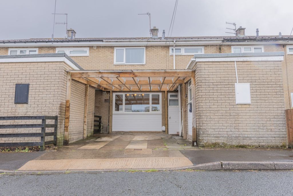 Property photo 1 of 30