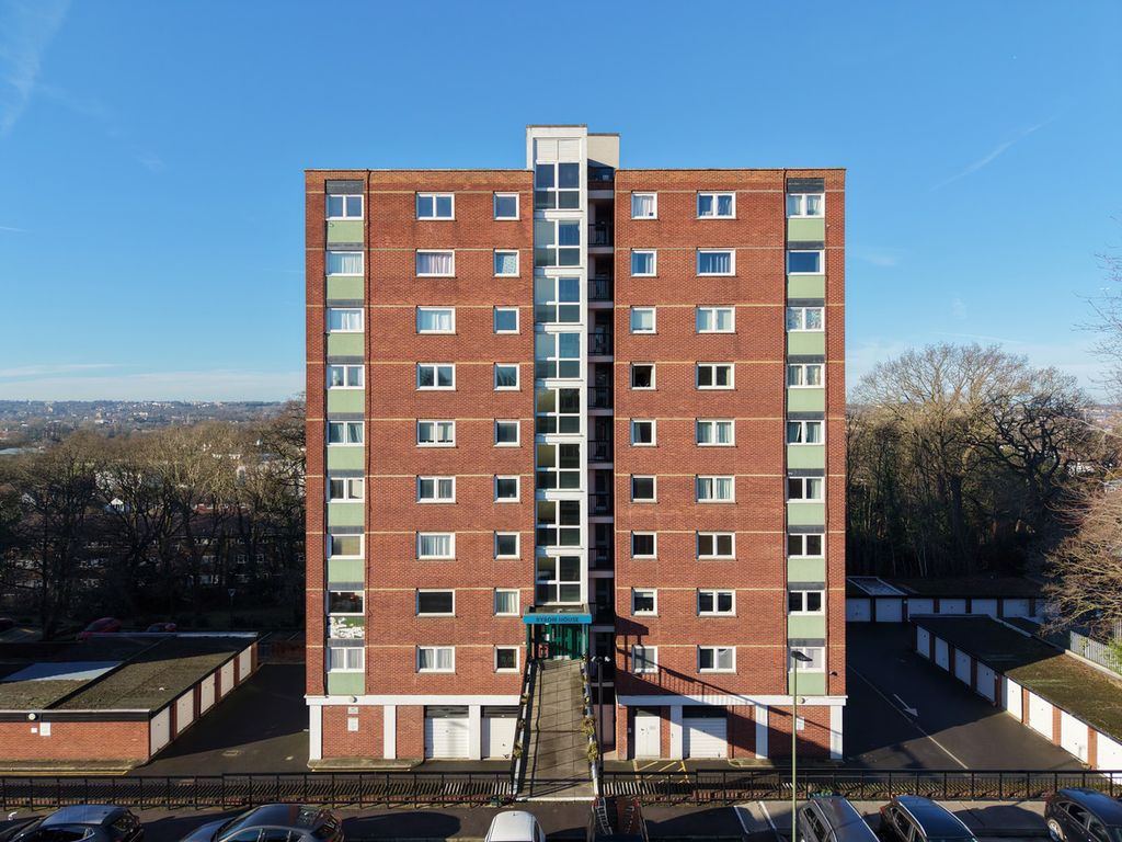 Property photo 1 of 12