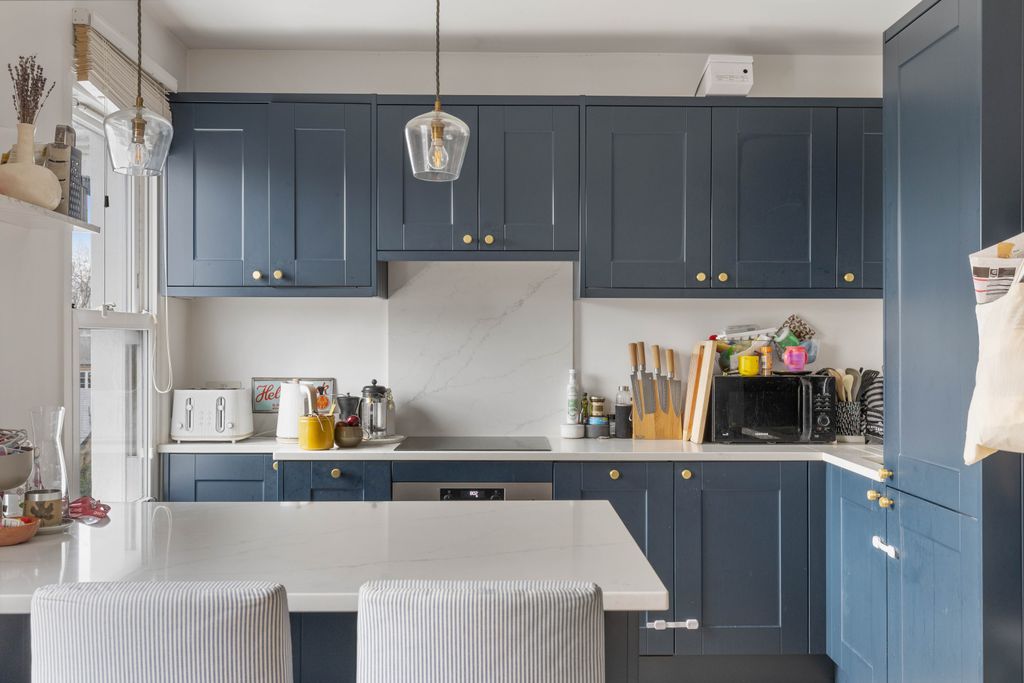 Property photo 2 of 13 Flat 4, 9 Dagmar Road - 7