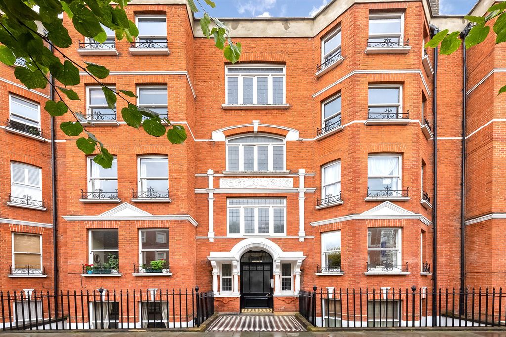 Property photo 3 of 7 Exterior