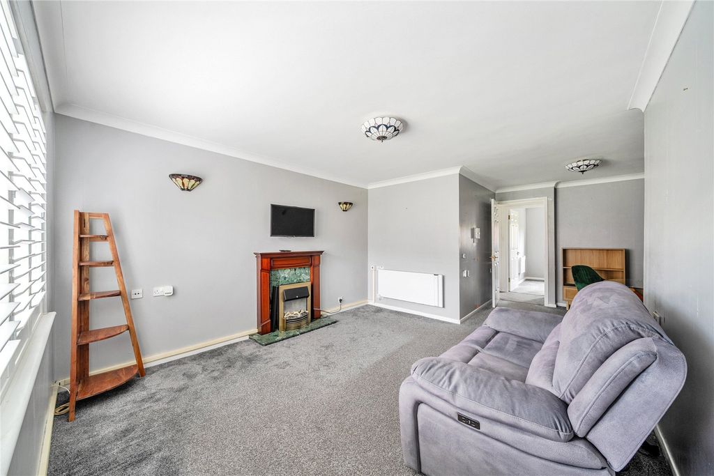 Property photo 2 of 17 Picture No. 28