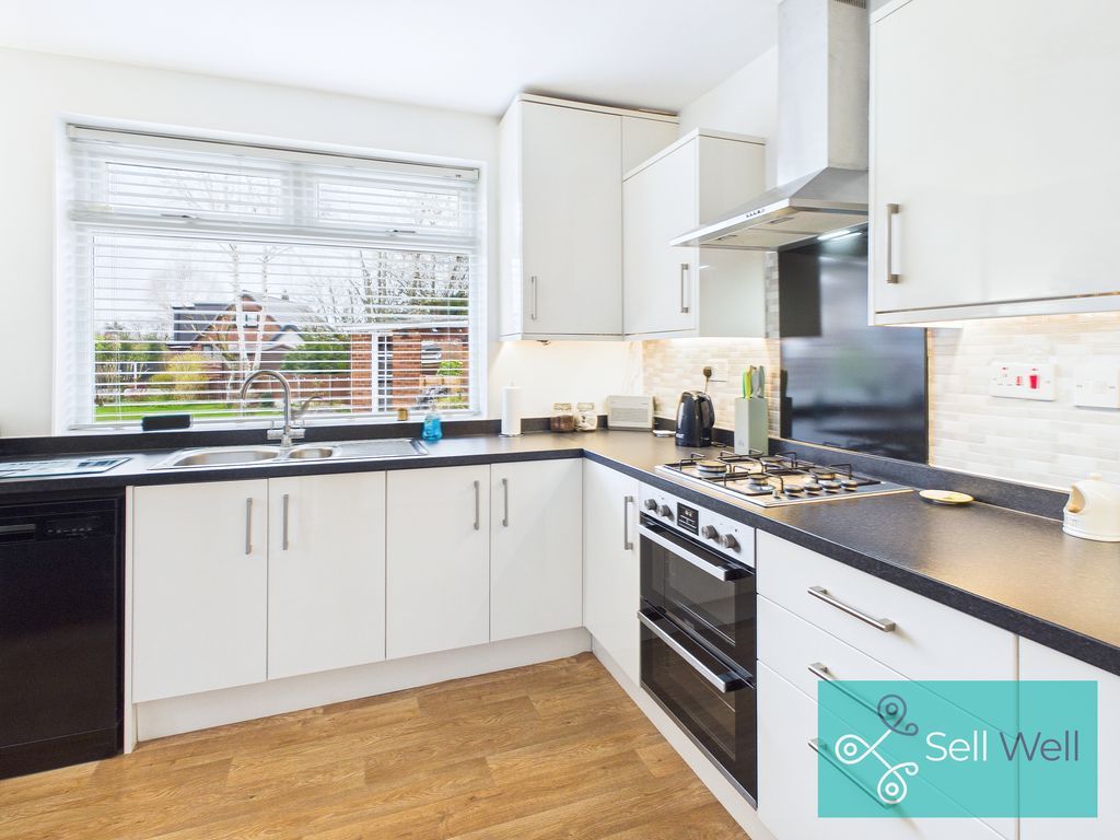 Property photo 2 of 27 Kitchen