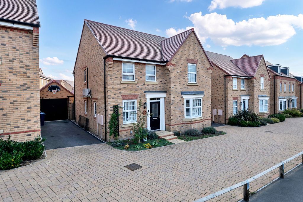 Property photo 1 of 19