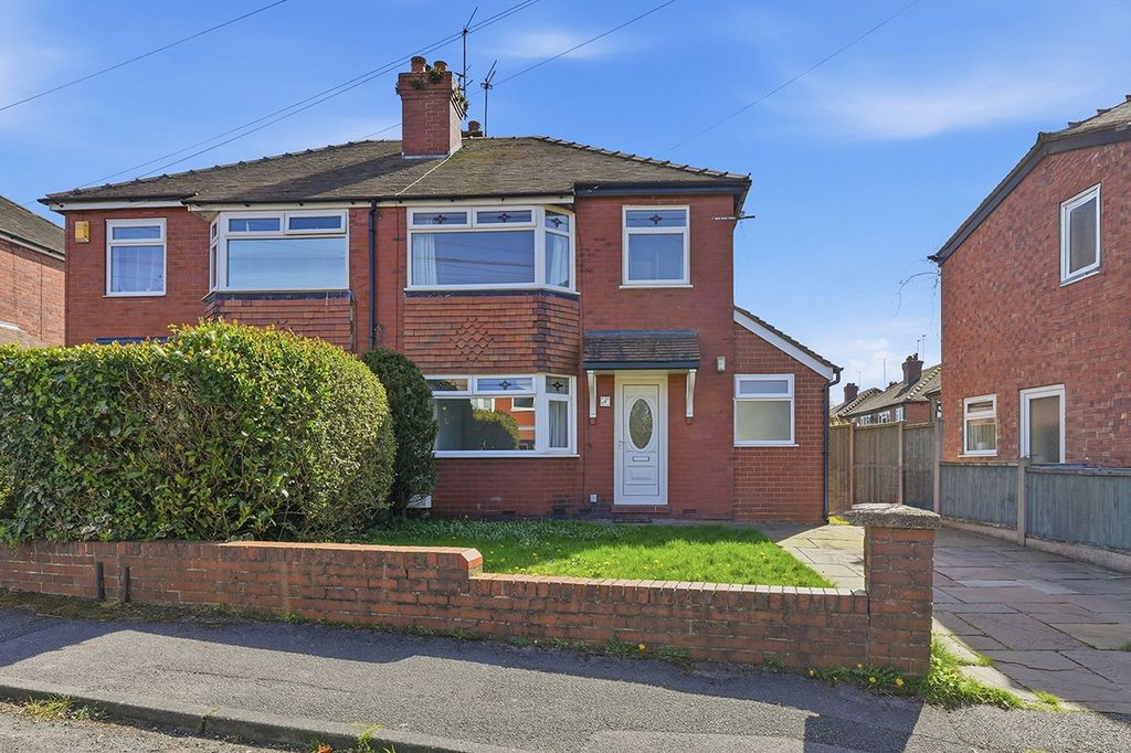 Property photo 2 of 18