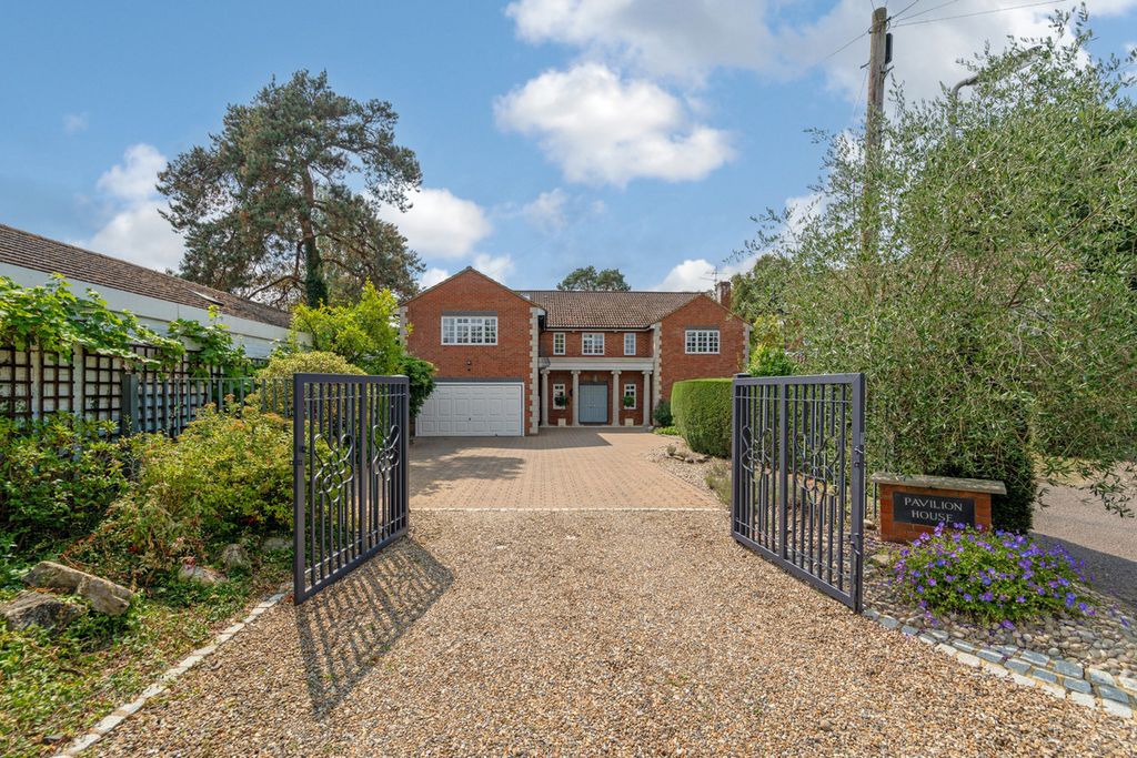 Property photo 1 of 31