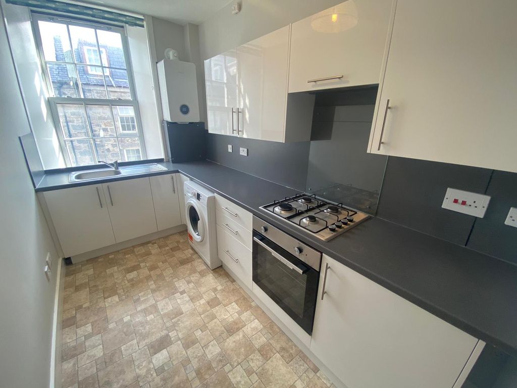 Property photo 2 of 7 Kitchen