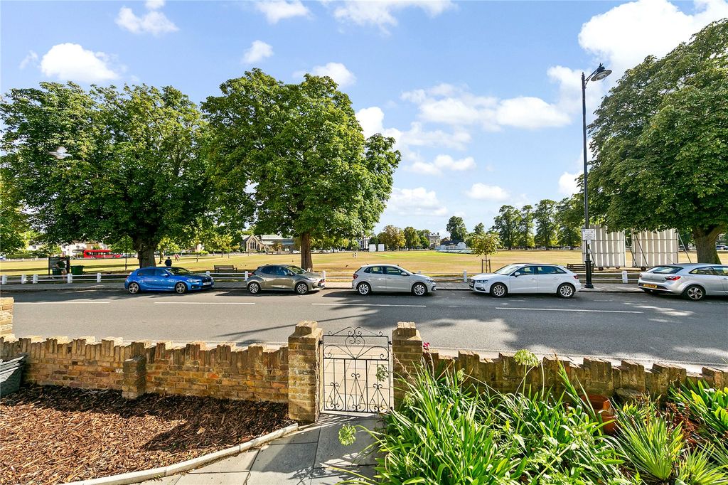 Property photo 2 of 16 Picture No. 01