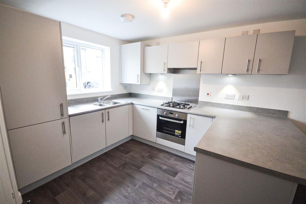 Property photo 2 of 10 x8Qr3Ypc4Uwdvcf91Vlzra-2.Jpg