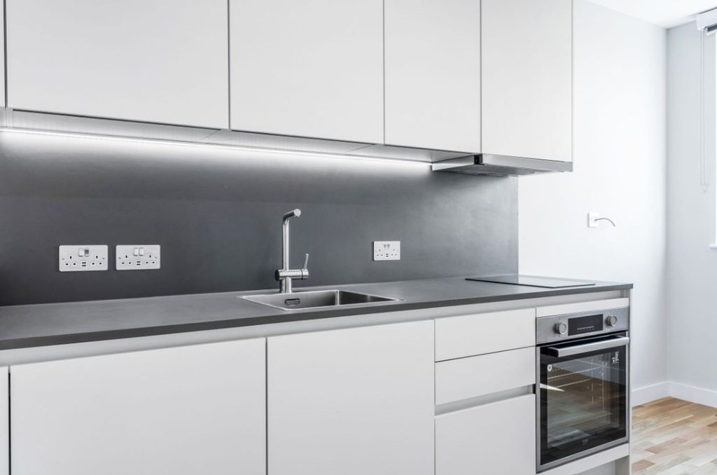 Property photo 2 of 10 Kitchen (Example)