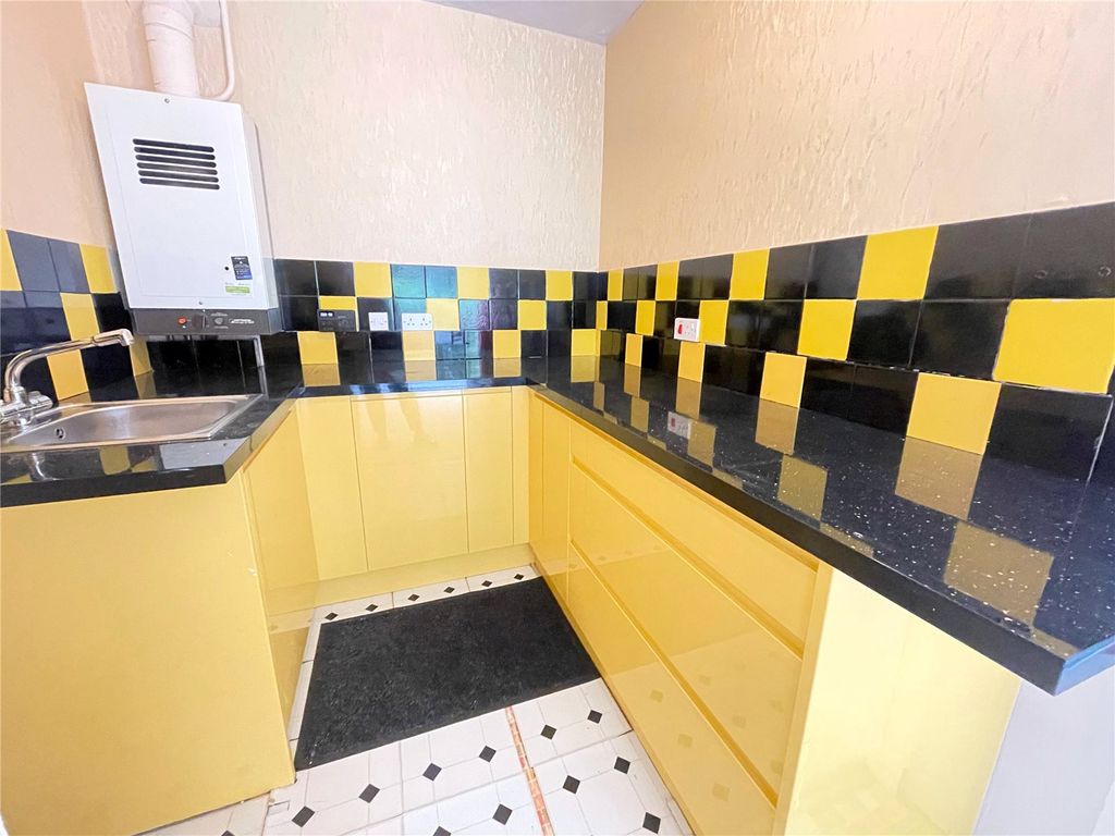 Property photo 3 of 5 Picture No. 04