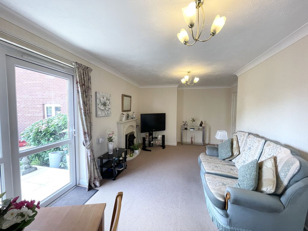 Property photo 3 of 13