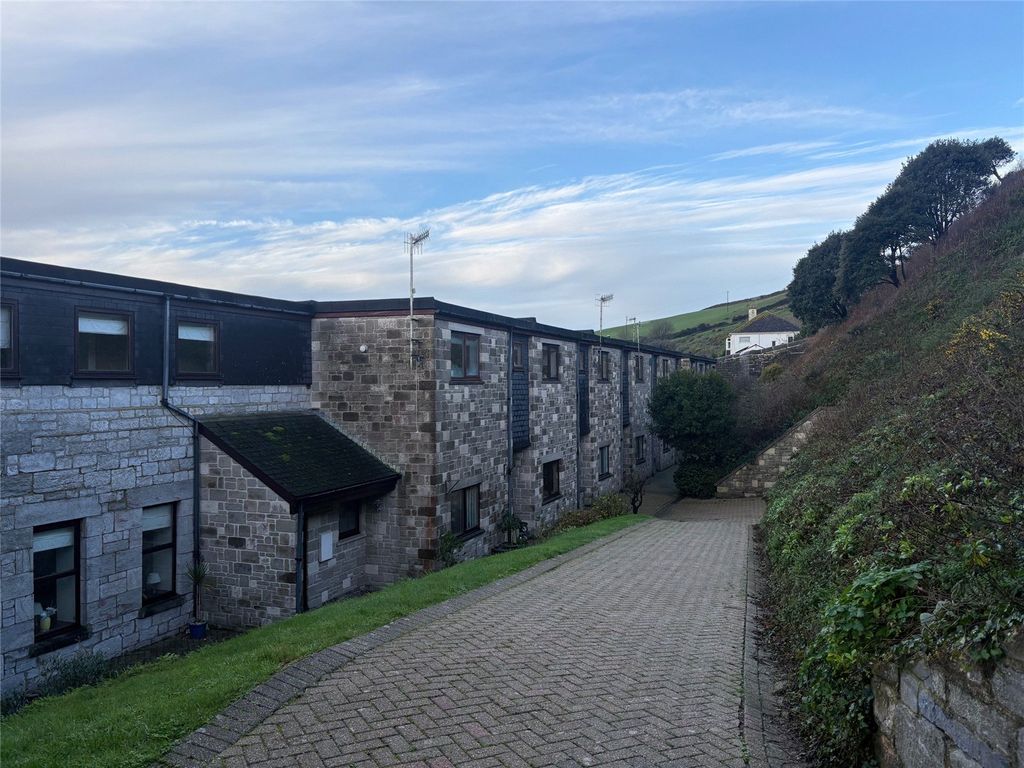 Property photo 2 of 17 Picture No. 20