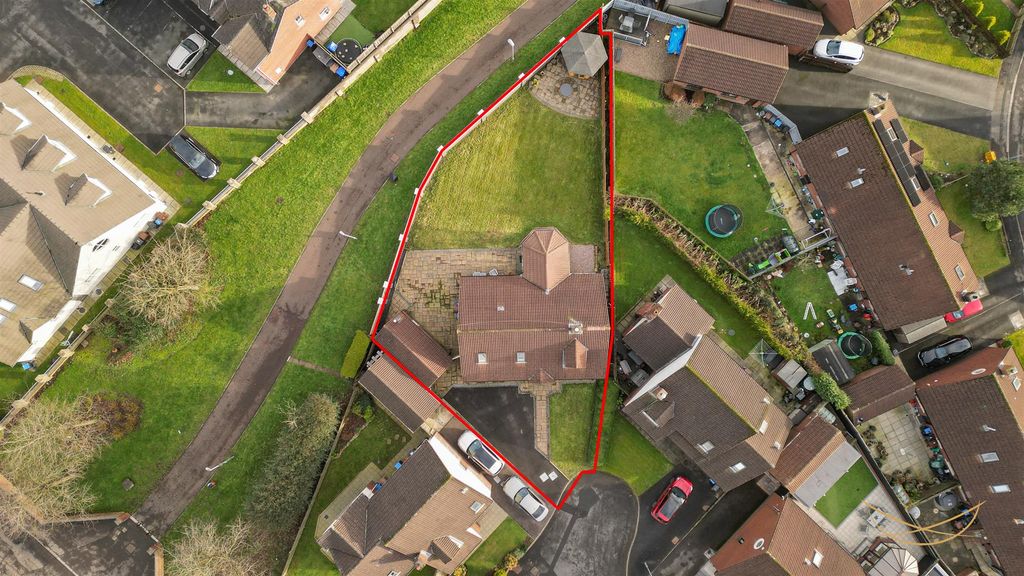 Property photo 3 of 42 Dhp-3.Jpg