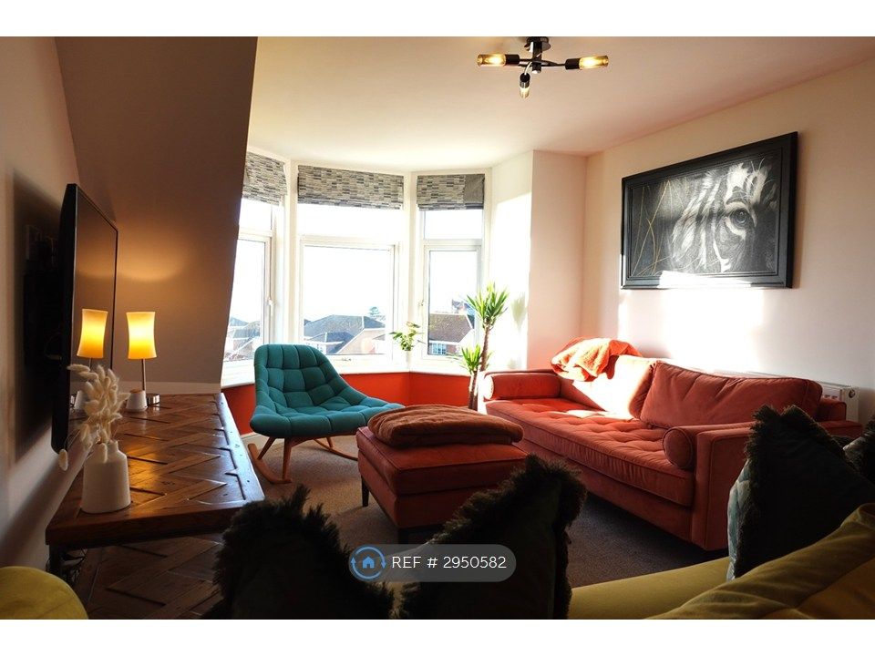 Property photo 2 of 35